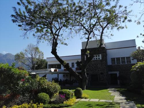 luxury hotels in Tepoztlán