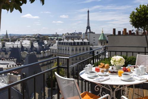 luxury hotels in 8Th Arrondissement