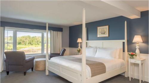 Breakwater Inn
