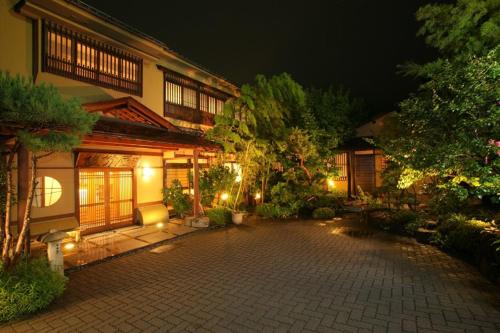 luxury hotels in Hakuba