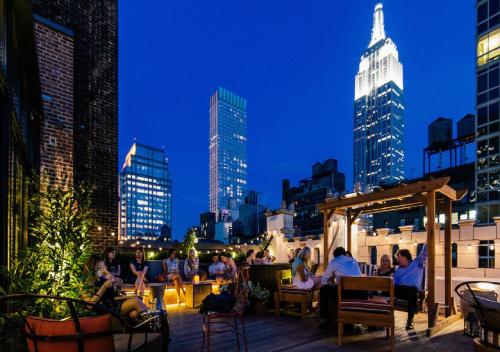 luxury hotels in Midtown West