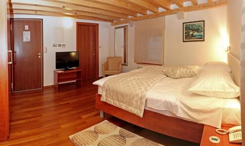 luxury hotels in Trogir