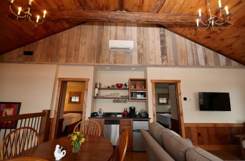 Seesaw's Lodge