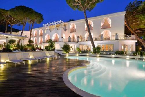 luxury hotels in Cilento Coast