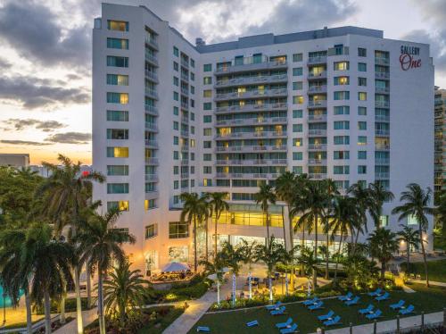 GALLERY One - A DoubleTree Suites by Hilton Hotel