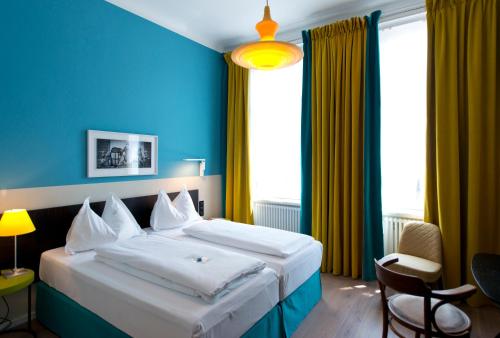 luxury hotels in Vienna (State)