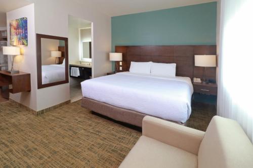 Staybridge Suites Queretaro by IHG
