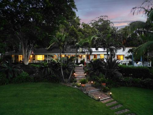Sensom at Sapphire B&B