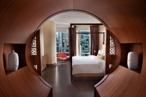 luxury hotels in Toronto