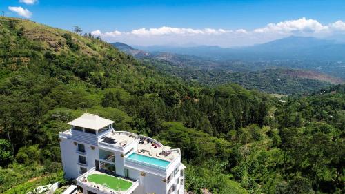 luxury hotels in Kandy