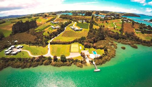 luxury hotels in North Island