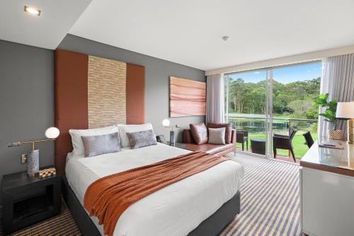Lakeside Hotel and Conference Centre