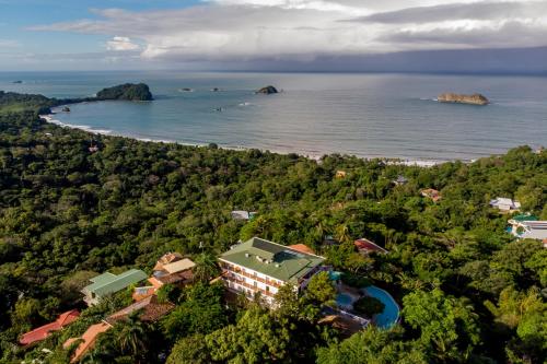 luxury hotels in Puntarenas