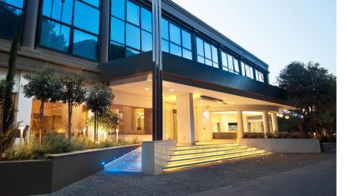 luxury hotels in Limassol