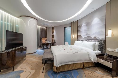 luxury hotels in Shanghai Province