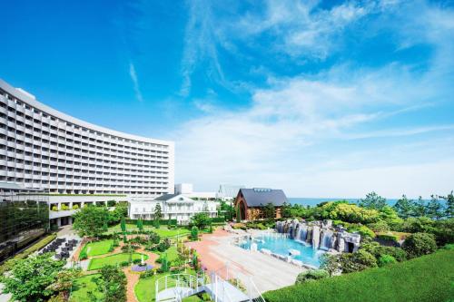 luxury hotels in Urayasu