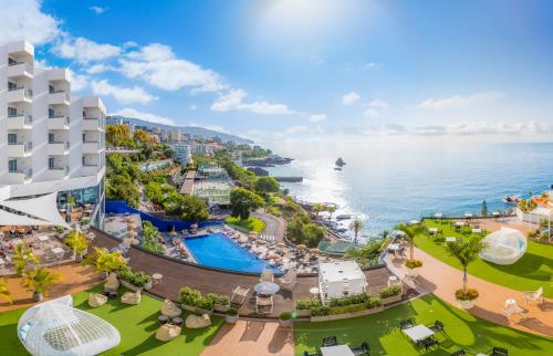 luxury hotels in Funchal