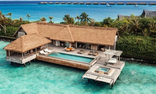 luxury hotels in Ari Atoll