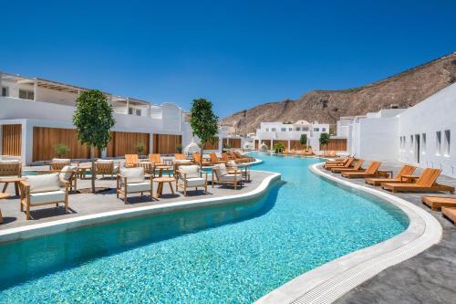 luxury hotels in Santorini