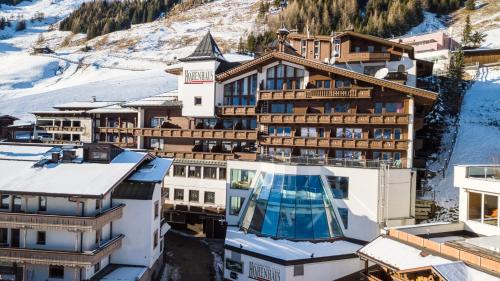 luxury hotels in Hintertux Glacier