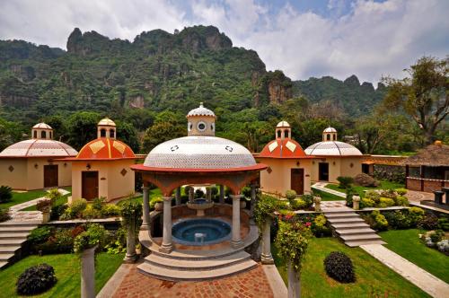 luxury hotels in Tepoztlán