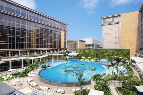 luxury hotels in Manila