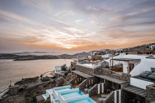 luxury hotels in Platis Yialos Mykonos