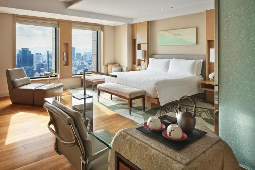 luxury hotels in Osaka