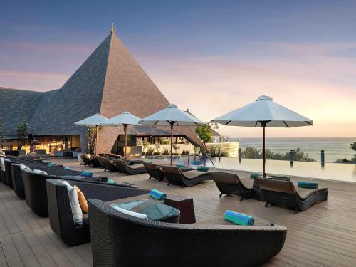 luxury hotels in Legian