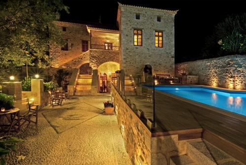 luxury hotels in Lakonia