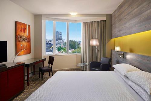 luxury hotels in Perth Region