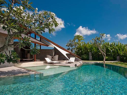 luxury hotels in Seminyak