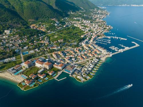 luxury hotels in Kotor Riviera