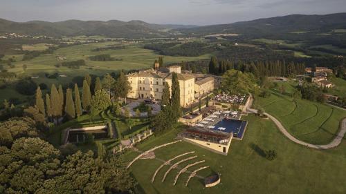 luxury hotels in Siena Area