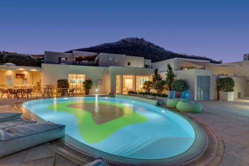 luxury hotels in Paros