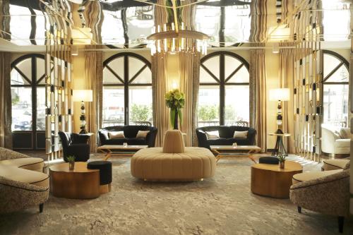 luxury hotels in 7Th Arr. (Near Eiffel Tower)