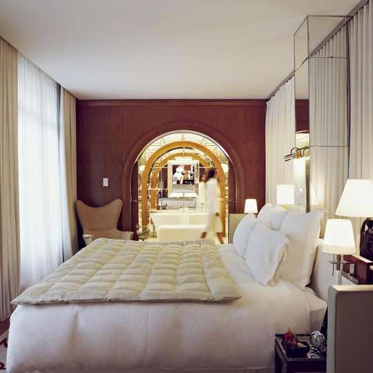 luxury hotels in Paris