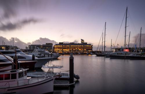 luxury hotels in North Island