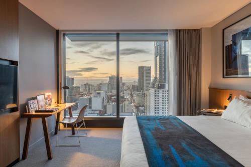 luxury hotels in Perth Region