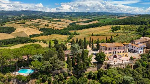 luxury hotels in Siena Area