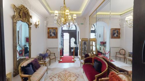 luxury hotels in Bucharest