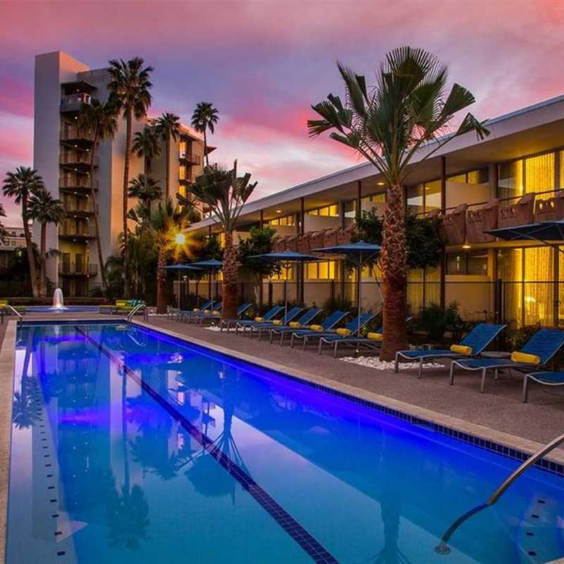 luxury hotels in Phoenix Area