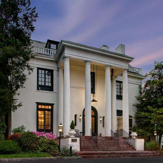 Tarrytown House Estate