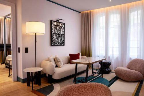 luxury hotels in Saint-Germain-Des-Prés (6Th)