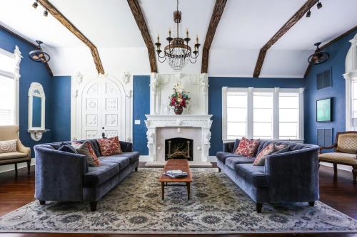 The Kenwood Gables B&B