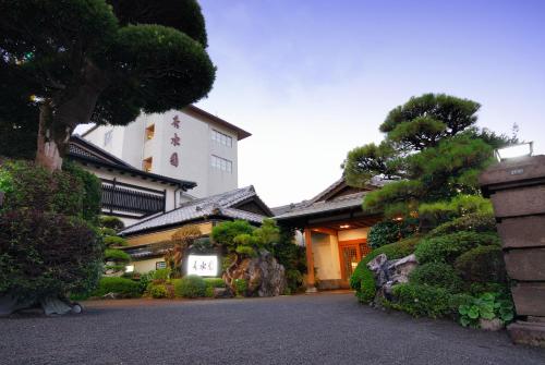 luxury hotels in Kyushu