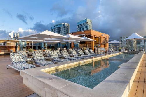 luxury hotels in Honolulu