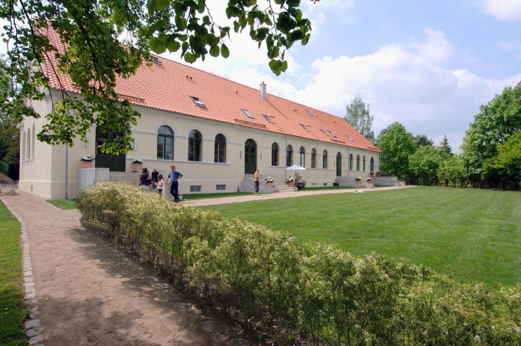Kavaliershaus Schloß Blücher am Finckenersee