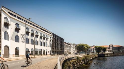 luxury hotels in Porto