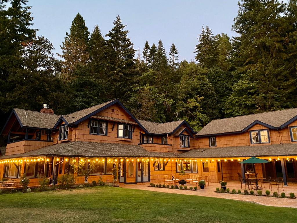 Mount Tom House